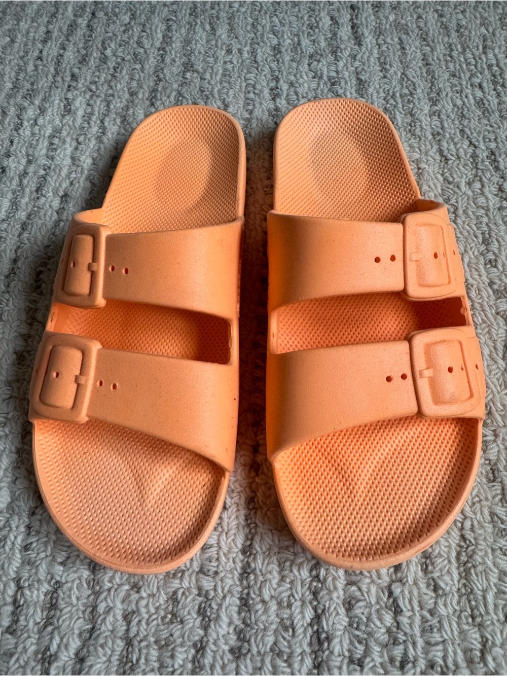 NWOT Freedom Moses Two Band Slides, Orange, size 37/38